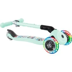 GLOBBER Junior Foldable Fantasy Lights, Scooter -Spielwarenladen GLOBBER Junior Foldable Fantasy Lights Scooter@@1818463 8
