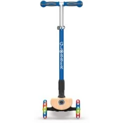 GLOBBER Primo Wood Mit Leuchtrollen, Scooter -Spielwarenladen GLOBBER Primo Wood mit Leuchtrollen Scooter@@1so7gp05 3