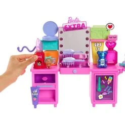 Mattel Barbie Extra Spielset Mit Puppe Und Stylingtisch 11 Mattel Barbie Extra Spielset Mit Puppe Und Stylingtisch -Spielwarenladen Mattel Barbie Extra Spielset mit Puppe und Stylingtisch@@1758017 2