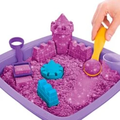 Spin Master Kinetic Sand - Schimmer Sandbox Set Lila, Spielsand -Spielwarenladen Spin Master Kinetic Sand Schimmer Sandbox Set lila Spielsand@@100007981 3