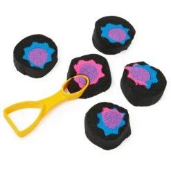 Spin Master Kinetic Sand - Slice N'Surprise Set, Spielsand -Spielwarenladen Spin Master Kinetic Sand Slice N Surprise Set Spielsand@@1811731 7